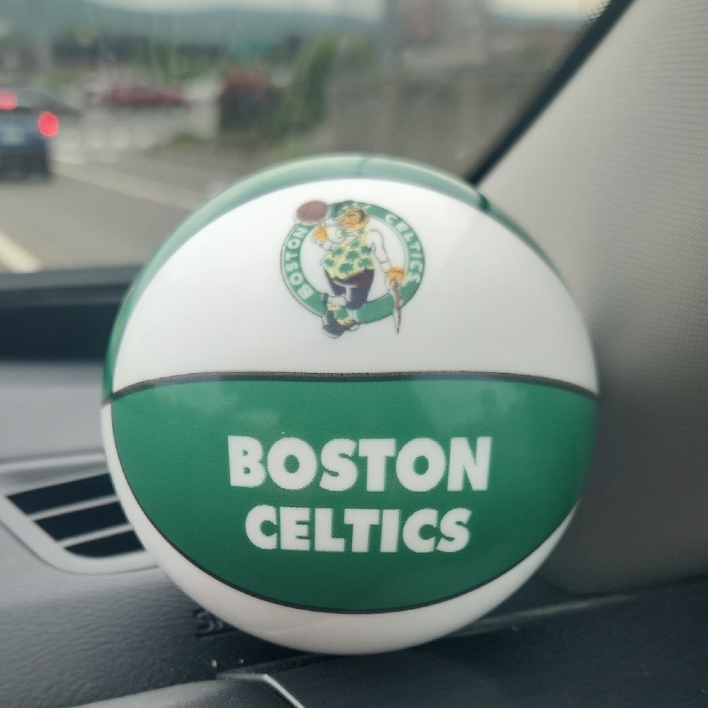 Boston Celtics Collectible NBA ICE arcade game mini bouncy basketball